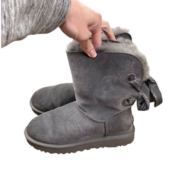 UGG Australia Customizable Bailey Bow Short Shearling Boots Charcoal - Picture 2 of 7